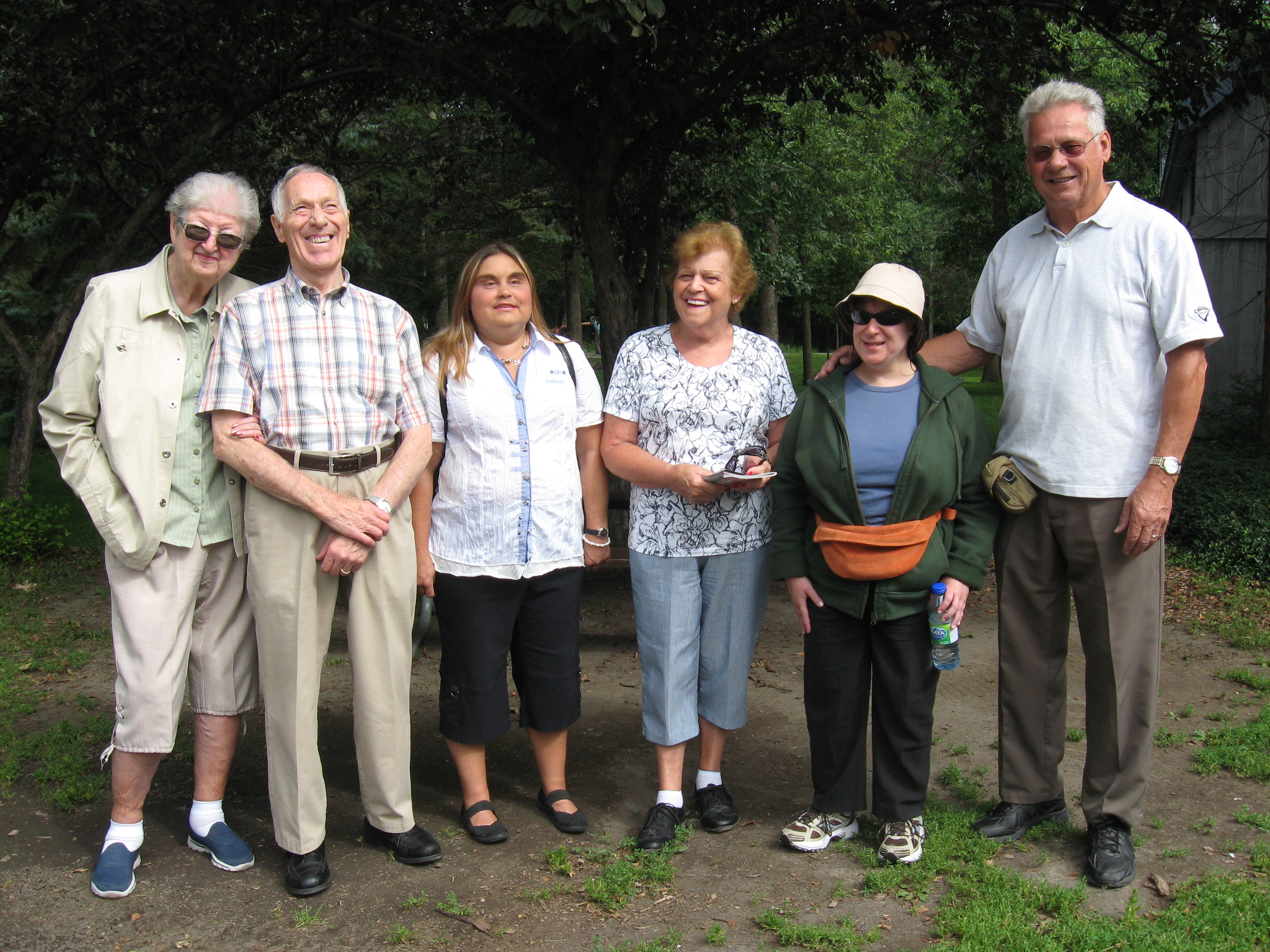 Groupe participant à la marche au cours de l'année 2015.
