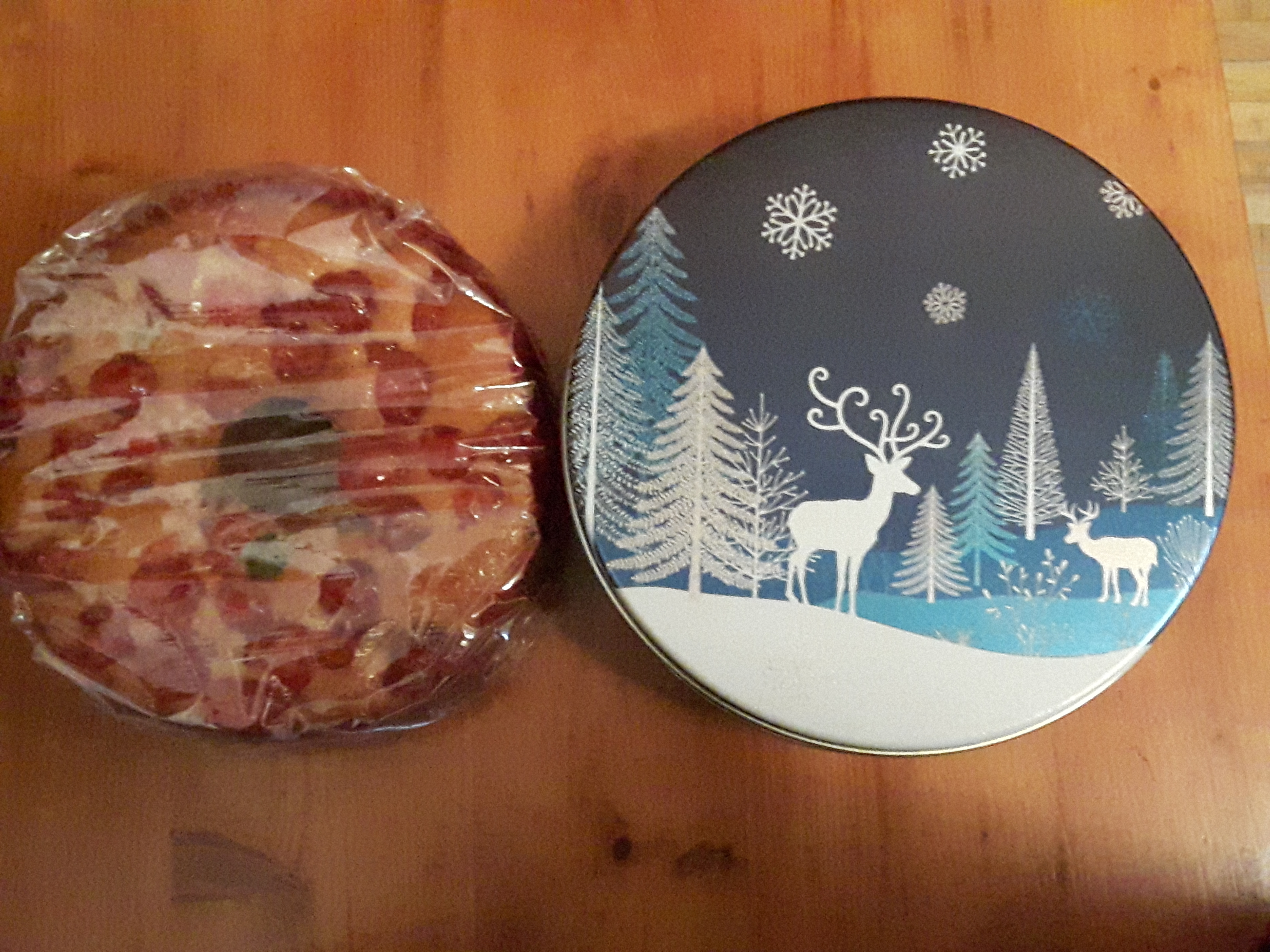 Un gâteau aux cerises.