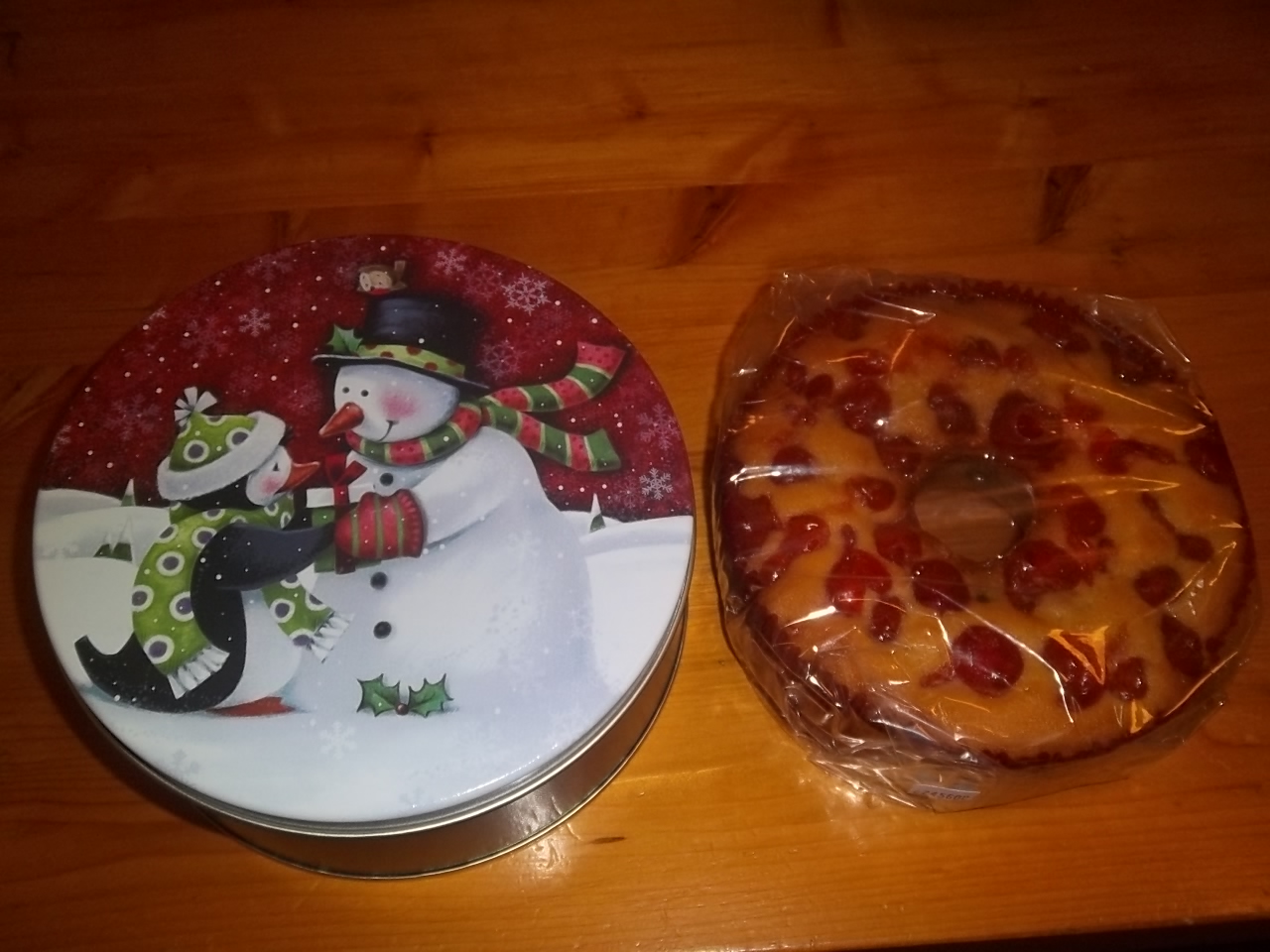 Un gâteau aux cerises.