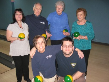 Équipe de Solange Bissonnette qui a participé à la saison automnale et hivernale de quilles pour l'année 2015-2016 qui s'est tenue au salon de quilles du club-300 situe a lemoyne.