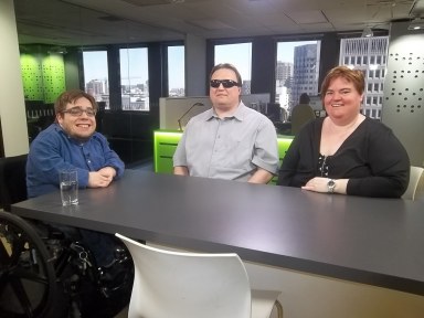 Kéven Breton, Martin Morin et Josée Blanchette lors de l'enregistrement de l'émission « Ça me regarde » qui a eu lieu le 24 avril 2016 dans les studios d'AMI-télé situés à Montréal.