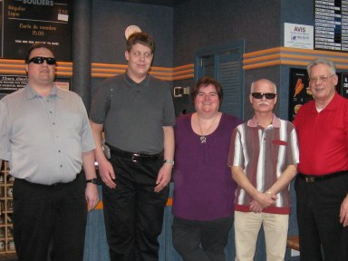 Martin Morin, Alexandre Bellemare, Josée Blanchette, Antonin Plante et André Chaput lors du quillethon du 12 mars 2016.